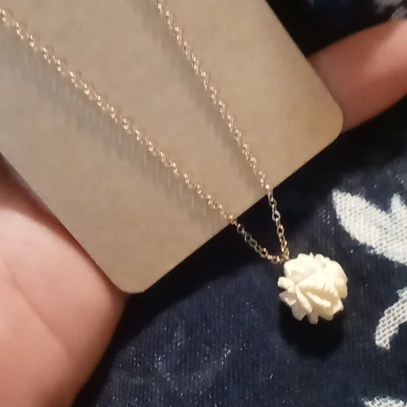 Vintage Gold 1/20 Gf 12k Necklace with Cream Rose Pendant. 20 In Long - Picture 5 of 9